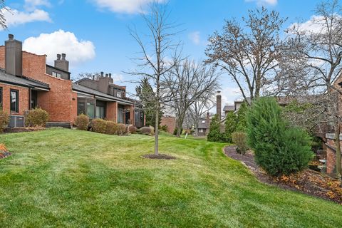 Tiny photo for 2S719 Williamsburg Court, Oak Brook, IL 60523 (MLS # 12524835)