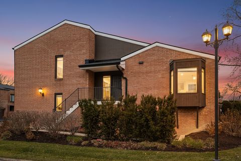 Tiny photo for 2S719 Williamsburg Court, Oak Brook, IL 60523 (MLS # 12524835)