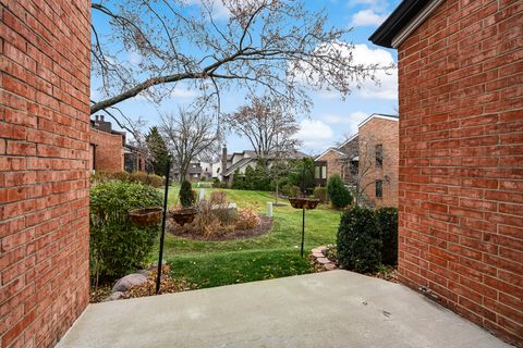 Tiny photo for 2S719 Williamsburg Court, Oak Brook, IL 60523 (MLS # 12524835)