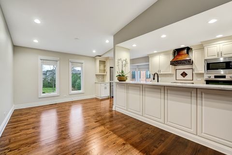 Tiny photo for 2S719 Williamsburg Court, Oak Brook, IL 60523 (MLS # 12524835)