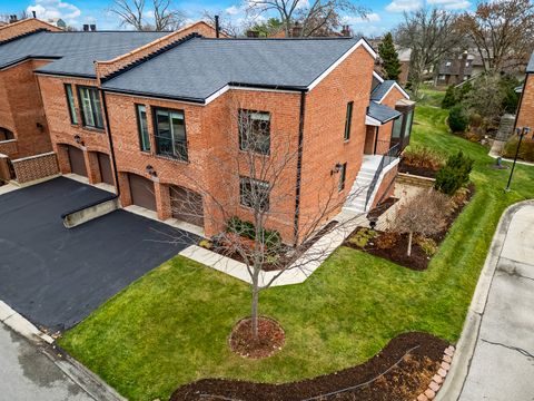 Tiny photo for 2S719 Williamsburg Court, Oak Brook, IL 60523 (MLS # 12524835)