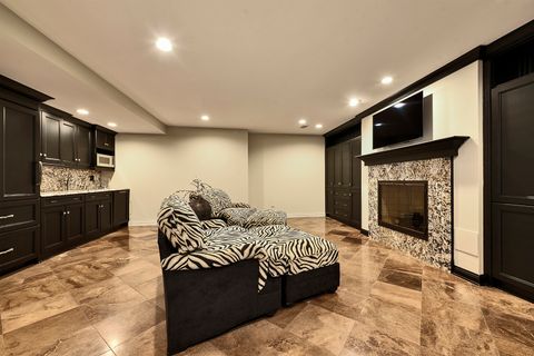 Tiny photo for 1877 Banbury Road, Inverness, IL 60067 (MLS # 12388615)