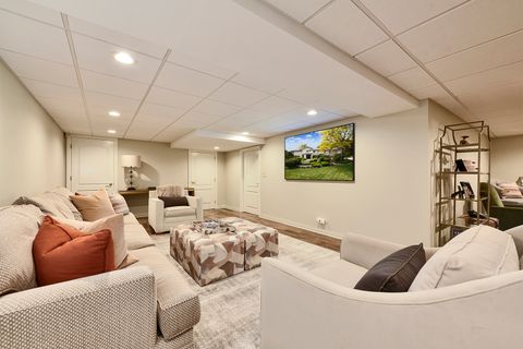 Tiny photo for 1877 Banbury Road, Inverness, IL 60067 (MLS # 12388615)