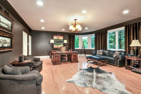 Tiny photo for 1877 Banbury Road, Inverness, IL 60067 (MLS # 12388615)