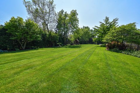 Tiny photo for 1877 Banbury Road, Inverness, IL 60067 (MLS # 12388615)