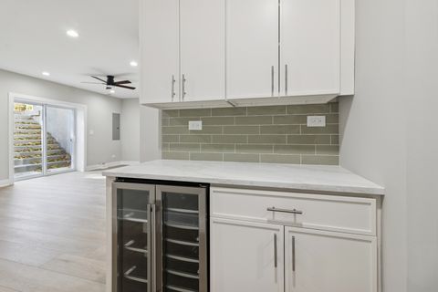 Tiny photo for 302 Hughes Avenue, Lockport, IL 60441 (MLS # 12536298)