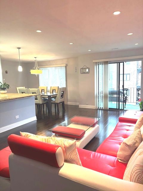 Tiny photo for 9332 Landings Lane #504, Des Plaines, IL 60016 (MLS # 12437050)