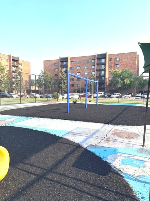 Tiny photo for 9332 Landings Lane #504, Des Plaines, IL 60016 (MLS # 12437050)