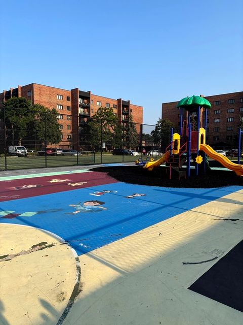 Tiny photo for 9332 Landings Lane #504, Des Plaines, IL 60016 (MLS # 12437050)