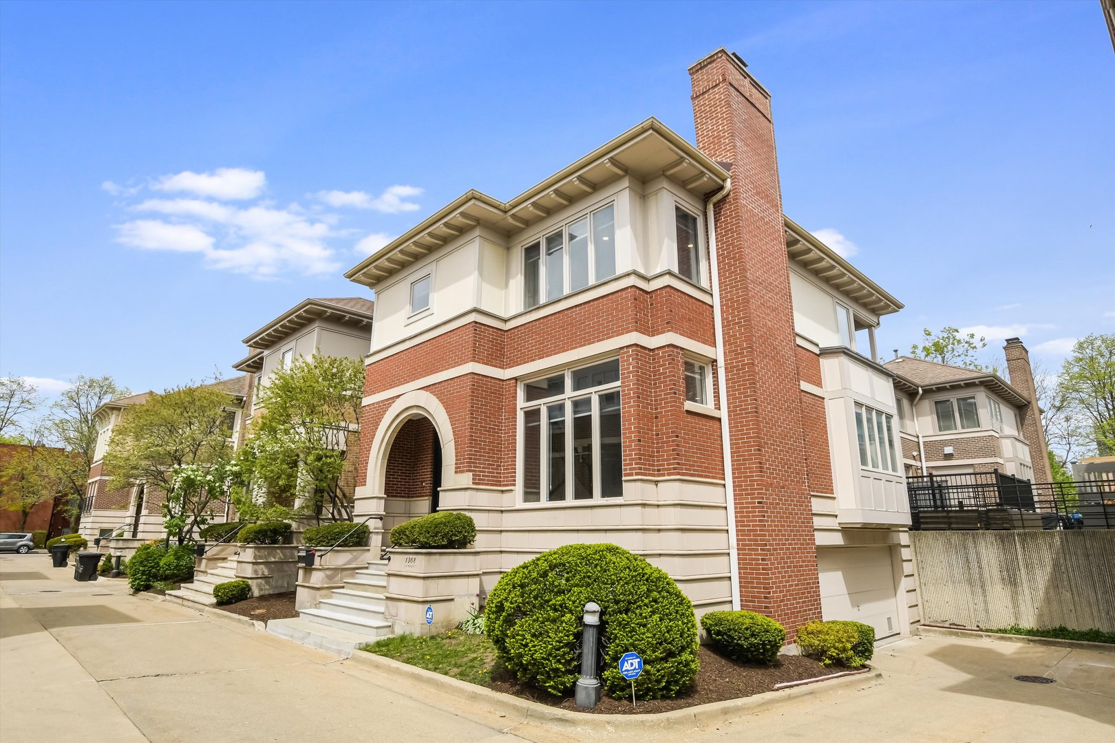 1308 S Plymouth Court