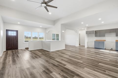 Tiny photo for 1812 10th Avenue, Silvis, IL 61282 (MLS # 12560655)