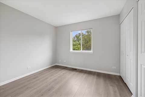 Tiny photo for 1403 Meadowsedge Lane #1403, Carpentersville, IL 60110 (MLS # 12477575)