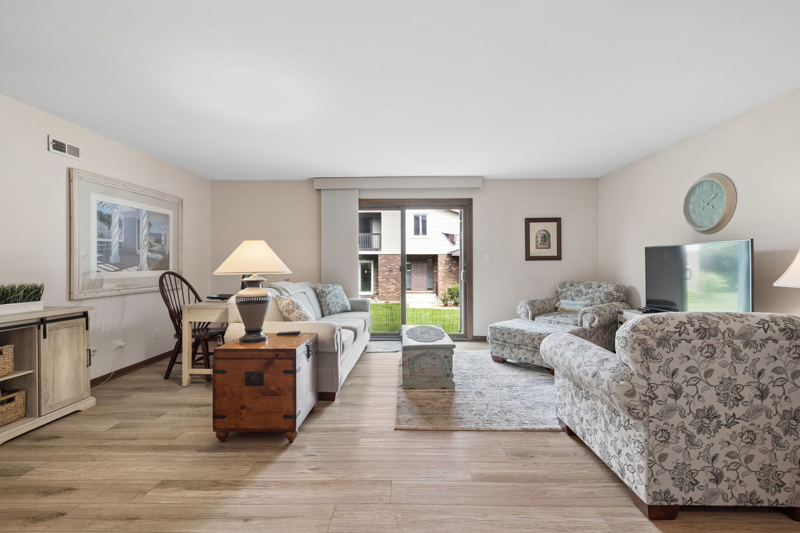 417 Manor Court B