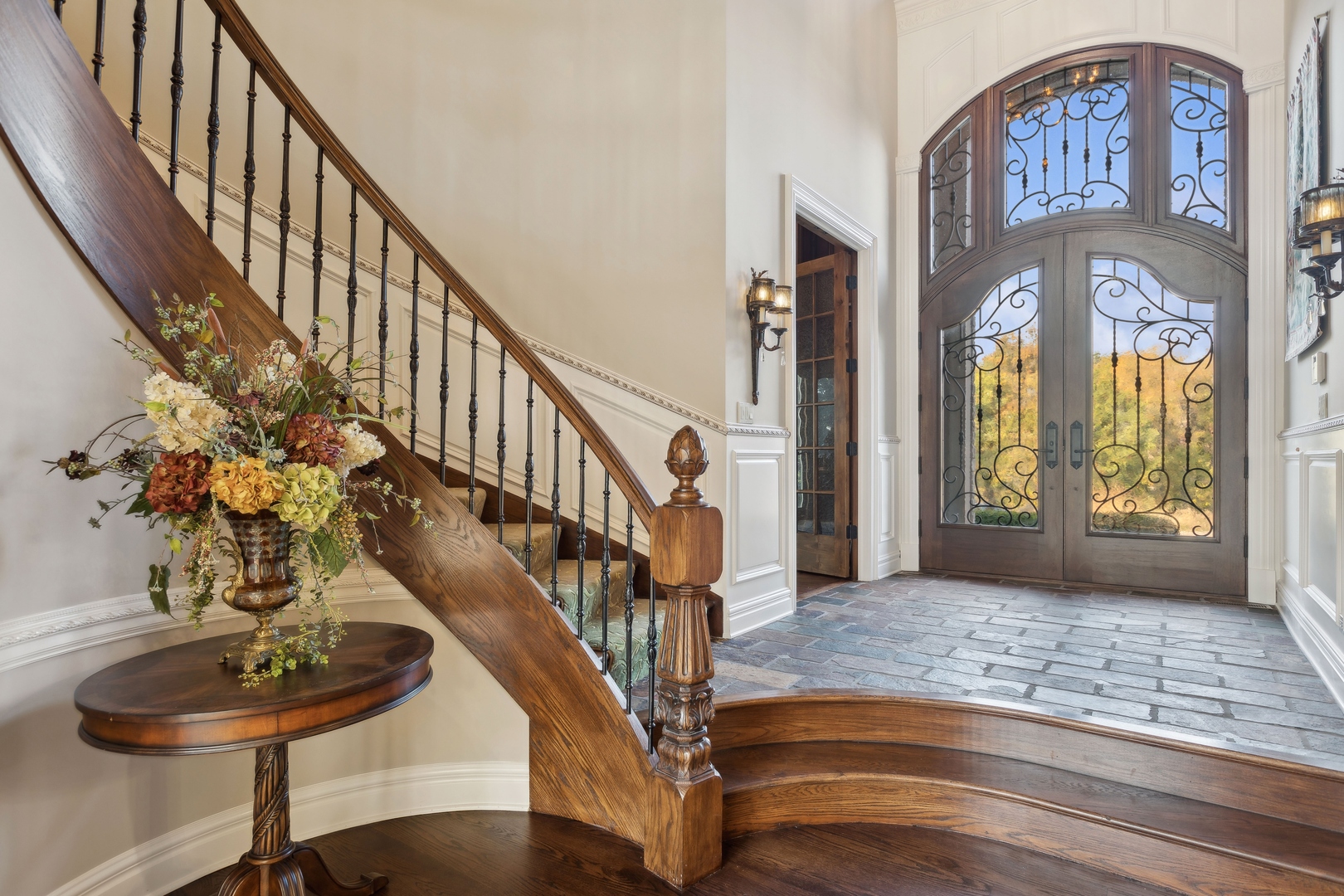 1051 Oakmont Court