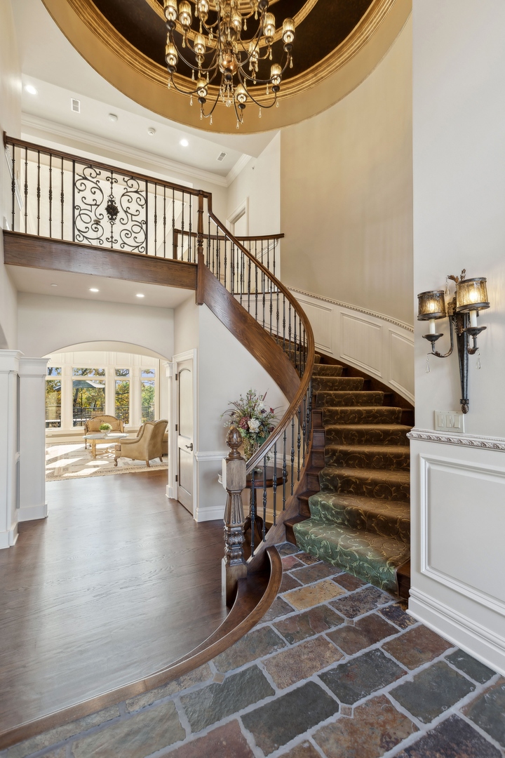 1051 Oakmont Court