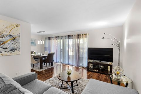 Tiny photo for 263 Driftwood Lane #C1, Schaumburg, IL 60193 (MLS # 12589094)