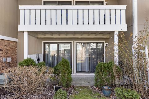 Tiny photo for 263 Driftwood Lane #C1, Schaumburg, IL 60193 (MLS # 12589094)
