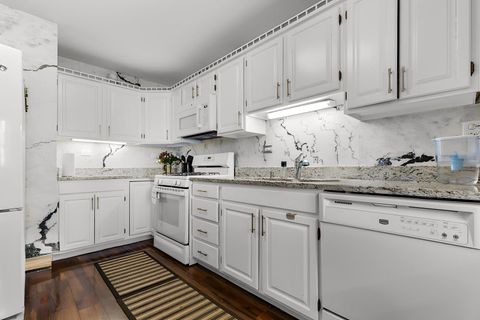 Tiny photo for 263 Driftwood Lane #C1, Schaumburg, IL 60193 (MLS # 12589094)