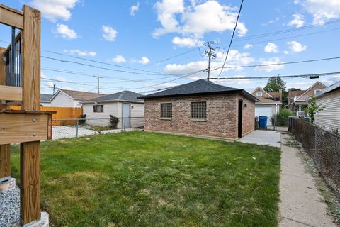 Tiny photo for 3529 N Nottingham Avenue, Chicago, IL 60634 (MLS # 12492124)
