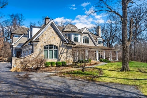 Tiny photo for 1300 ABINGTON CAMBS Drive, Lake Forest, IL 60045 (MLS # 12726255)