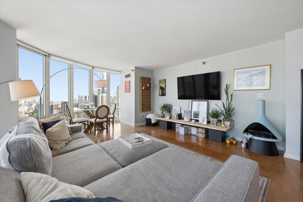 345 N LaSalle Street 4601