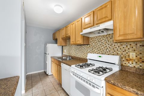 Tiny photo for 9 Fernwood Drive #N, Bolingbrook, IL 60440 (MLS # 12609545)