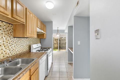 Tiny photo for 9 Fernwood Drive #N, Bolingbrook, IL 60440 (MLS # 12609545)