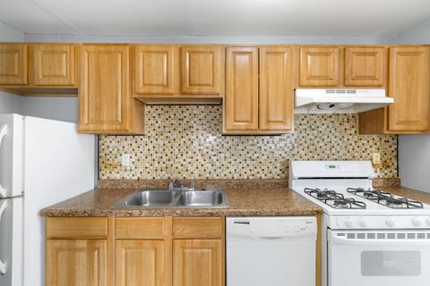 Tiny photo for 9 Fernwood Drive #N, Bolingbrook, IL 60440 (MLS # 12609545)