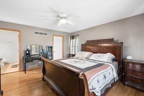 Tiny photo for 4038 Spartina Court, Bettendorf, IA 52722 (MLS # 12624787)