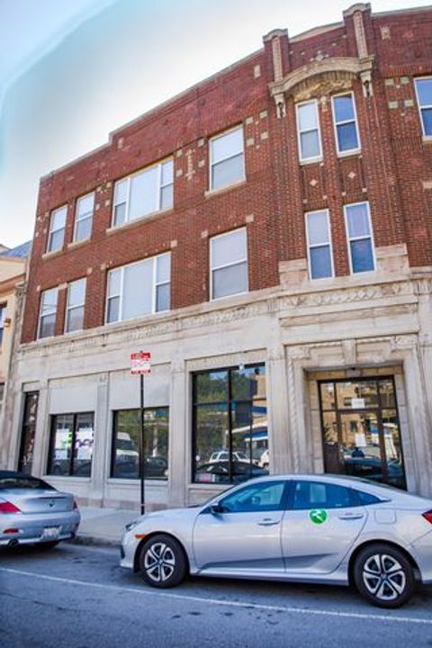 3914 N Broadway Street 2B Chicago IL 60613