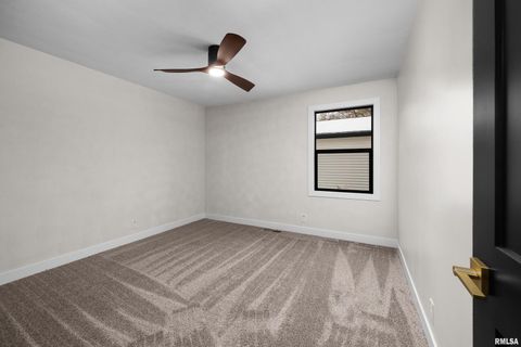 Tiny photo for 905 WISCONSIN Street, Le Claire, IA 52753 (MLS # QC4269921)