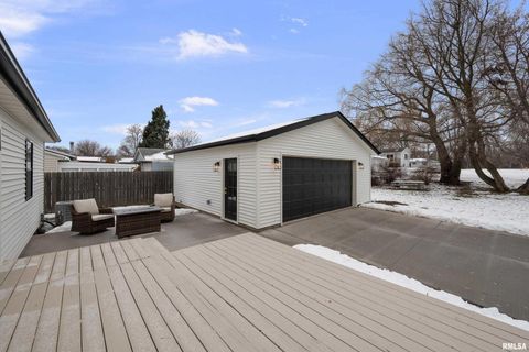 Tiny photo for 905 WISCONSIN Street, Le Claire, IA 52753 (MLS # QC4269921)