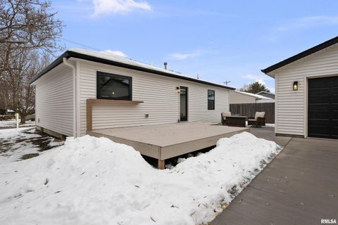 Tiny photo for 905 WISCONSIN Street, Le Claire, IA 52753 (MLS # QC4269921)