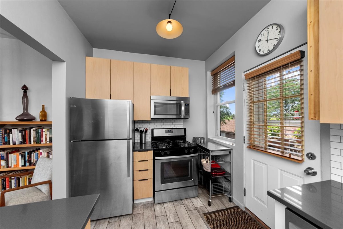 4862 N Ashland Avenue 3E