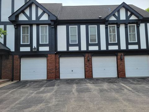 Tiny photo for 777 Garfield Avenue #A, Libertyville, IL 60048 (MLS # 12392785)