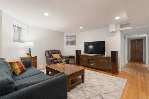Tiny photo for 4950 N WINCHESTER Avenue #1, Chicago, IL 60640 (MLS # 12632642)