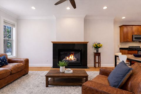 Tiny photo for 4950 N WINCHESTER Avenue #1, Chicago, IL 60640 (MLS # 12632642)