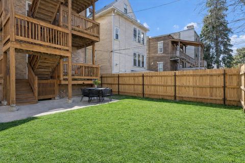 Tiny photo for 4950 N WINCHESTER Avenue #1, Chicago, IL 60640 (MLS # 12632642)