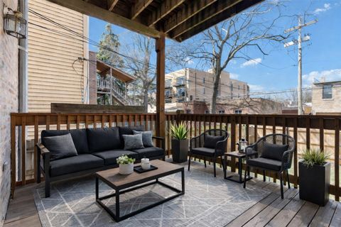Tiny photo for 4950 N WINCHESTER Avenue #1, Chicago, IL 60640 (MLS # 12632642)