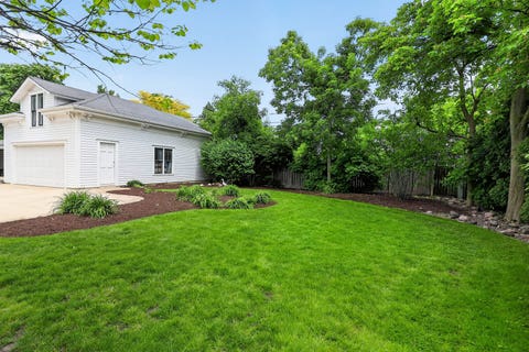 Tiny photo for 319 N Lincoln Street, Hinsdale, IL 60521 (MLS # 12734306)