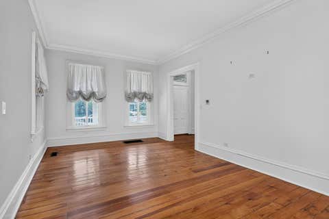 Tiny photo for 319 N Lincoln Street, Hinsdale, IL 60521 (MLS # 12734306)