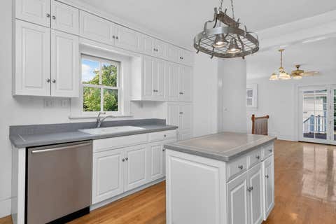 Tiny photo for 319 N Lincoln Street, Hinsdale, IL 60521 (MLS # 12734306)