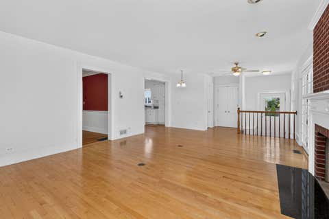 Tiny photo for 319 N Lincoln Street, Hinsdale, IL 60521 (MLS # 12734306)