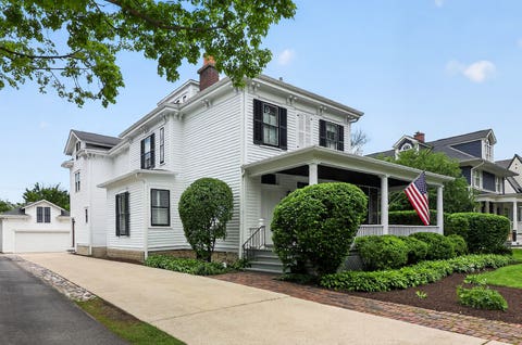 Tiny photo for 319 N Lincoln Street, Hinsdale, IL 60521 (MLS # 12734306)