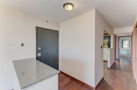 Tiny photo for 465 W Dominion Drive #1001, Wood Dale, IL 60191 (MLS # 12519750)