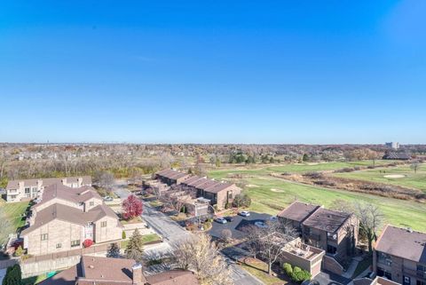 Tiny photo for 465 W Dominion Drive #1001, Wood Dale, IL 60191 (MLS # 12519750)