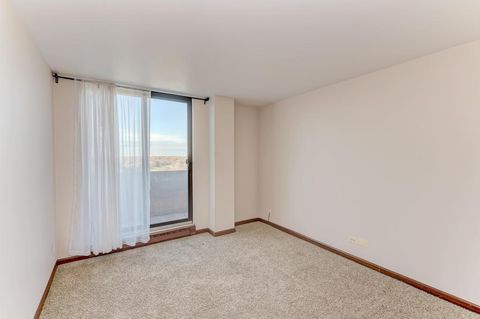 Tiny photo for 465 W Dominion Drive #1001, Wood Dale, IL 60191 (MLS # 12519750)