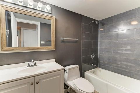 Tiny photo for 465 W Dominion Drive #1001, Wood Dale, IL 60191 (MLS # 12519750)