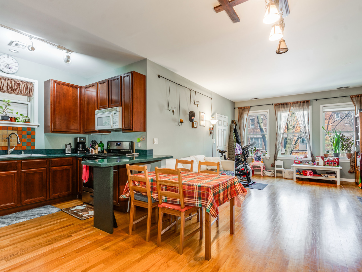 1335 W Fillmore Street B