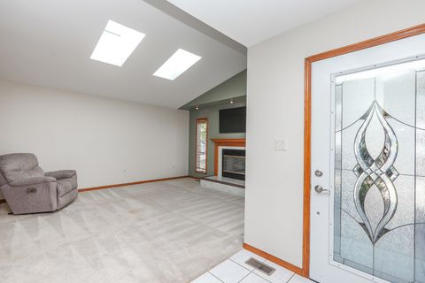 Tiny photo for 166 S Clinton Avenue, Bradley, IL 60915 (MLS # 12471626)